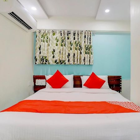 OYO 67789 Hotel Savera Ahmedabad Eksteriør bilde