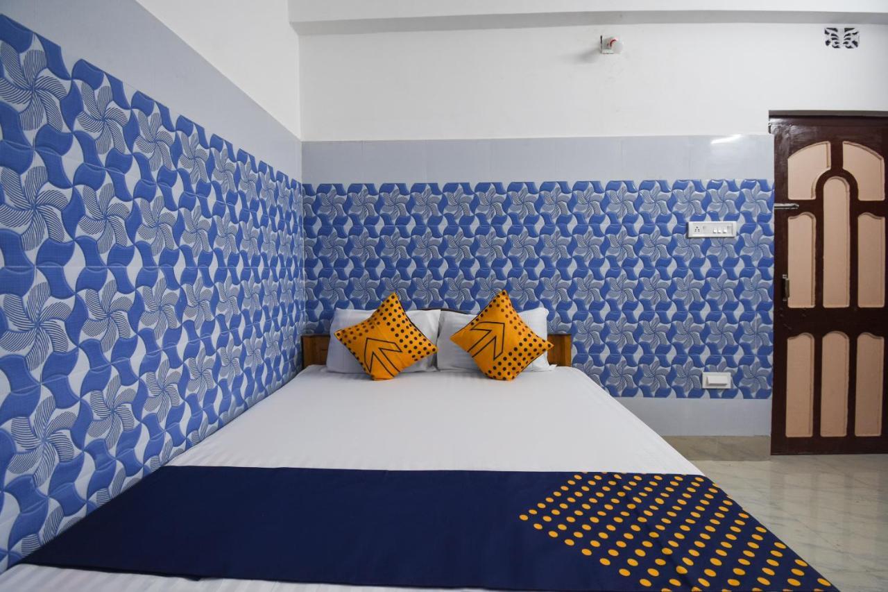 OYO 67789 Hotel Savera Ahmedabad Eksteriør bilde