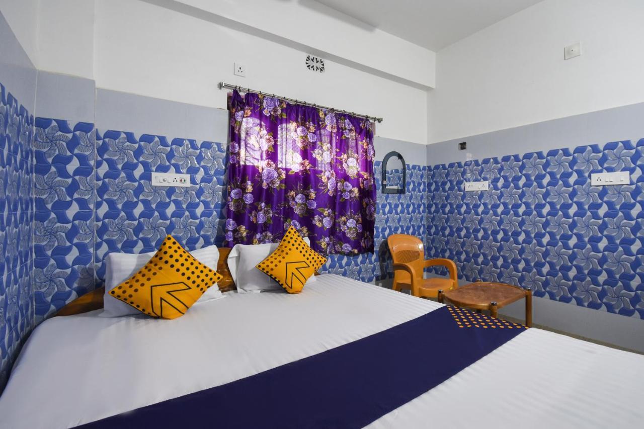OYO 67789 Hotel Savera Ahmedabad Eksteriør bilde