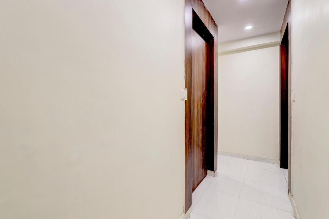 OYO 67789 Hotel Savera Ahmedabad Eksteriør bilde